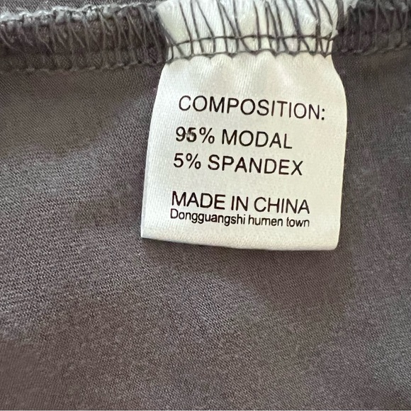 EUC || Gray Workout Crop Top || Small - Picture 7 of 7